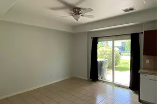 3815 Putnam Dr, Bacliff, TX 77518 - Photo 8