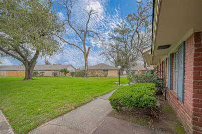 1939 Campbell Road #1939, Houston, TX 77080 - Photo 4