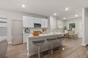 12199 Ridge Top Dr, Conroe, TX 77304 - Photo 2