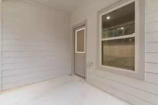 12199 Ridge Top Dr, Conroe, TX 77304 - Photo 18