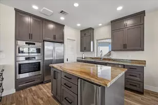 203 Kahmeha Dr, Tiki Island, TX 77554 - Photo 6