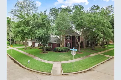 1103 Glendale Drive, Sugar Land, TX 77479 - Photo 2