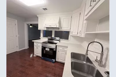 1003 W 12th Street, Freeport, TX 77541 - Photo 2