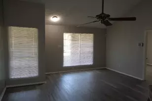 19411 Lazy Valley Dr, Katy, TX 77449 - Photo 4