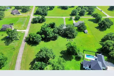 406 Rancho Chico Trail, Angleton, TX 77515 - Photo 14
