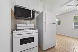 312 Travis St, Richmond, TX 77469 - Photo 14