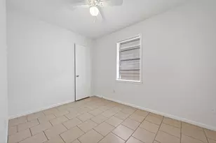 312 Travis St, Richmond, TX 77469 - Photo 16