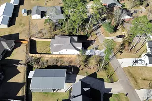 1335 Glen Oaks Dr, Conroe, TX 77385 - Photo 8