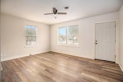 202 Beatrice Street, La Marque, TX 77568 - Photo 2
