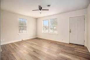 202 Beatrice St, La Marque, TX 77568 - Photo 2