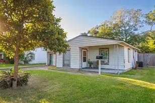 1514 1st Ave N, Texas City, TX 77590 - Photo 1