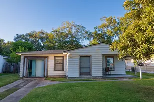 1514 1st Ave N, Texas City, TX 77590 - Photo 2