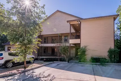 1239 20th Street #B, Huntsville, TX 77340 - Photo 2