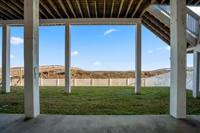 20627 E Sand Hill Drive, Galveston, TX 77554 - Photo 18