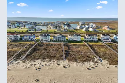 20627 E Sand Hill Drive, Galveston, TX 77554 - Photo 8