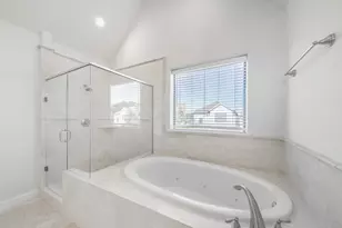 2426 Bevis St, Houston, TX 77008 - Photo 8