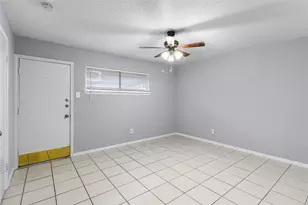 1016 Tri Oaks Ln, Houston, TX 77043 - Photo 10