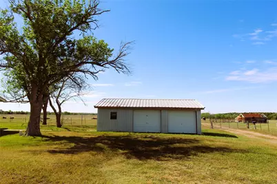 2749 County Road 173, Hallettsville, TX 77964 - Photo 26