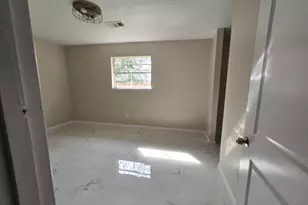 3108 Royal St, Baytown, TX 77521 - Photo 10