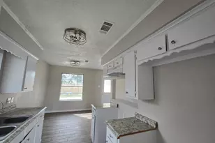 3108 Royal St, Baytown, TX 77521 - Photo 4