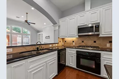 1274 Seamist Drive, Houston, TX 77008 - Photo 8