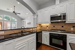 1274 Seamist Dr, Houston, TX 77008 - Photo 8