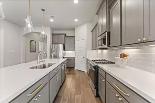 19819 Old Saddle Ln, Tomball, TX 77377 - Photo 6