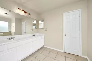 8614 Riverbend Canyon Ln, Houston, TX 77089 - Photo 34