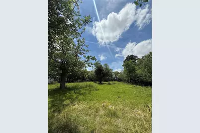 2929 2nd Avenue N, Texas City, TX 77590 - Photo 2