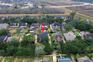 4418 Bermuda Dr, Sugar Land, TX 77479 - Photo 2