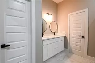 714 Autumn Ln, Livingston, TX 77351 - Photo 6