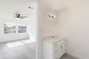 11901 Bob White Dr, Houston, TX 77035 - Photo 6