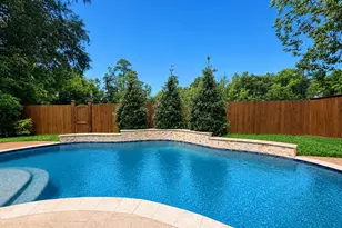 810 Springwood Dr, Conroe, TX 77385 - Photo 20