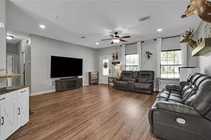 511 Sycamore St, Lake Jackson, TX 77566 - Photo 4