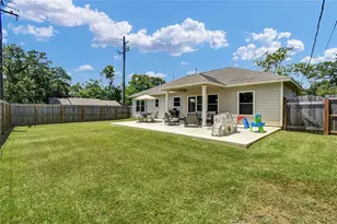 511 Sycamore St, Lake Jackson, TX 77566 - Photo 22