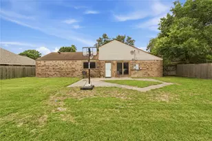7310 Maple Ln, Baytown, TX 77521 - Photo 22