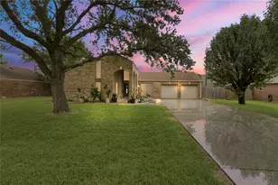 7310 Maple Ln, Baytown, TX 77521 - Photo 1