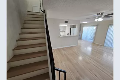 5640 Birchmont Drive #C, Houston, TX 77091 - Photo 6