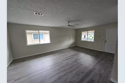 5640 Birchmont Drive #C, Houston, TX 77091 - Photo 14