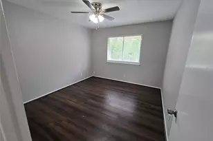 5640 Birchmont Dr, Houston, TX 77091 - Photo 34