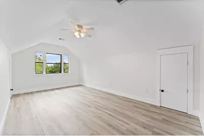 15806 Lakeview Drive, Beach City, TX 77523 - Photo 34