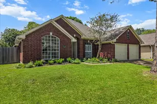 907 Noble Springs Rd, Houston, TX 77062 - Photo 4