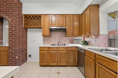 907 Noble Springs Road, Houston, TX 77062 - Photo 18