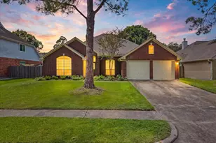 907 Noble Springs Rd, Houston, TX 77062 - Photo 1