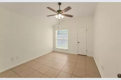 18147 Dinner Creek Drive, Katy, TX 77449 - Photo 12