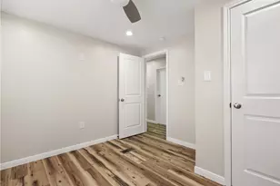 2222 N Austin Ave, Pearland, TX 77581 - Photo 14