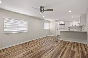 2222 N Austin Ave, Pearland, TX 77581 - Photo 6