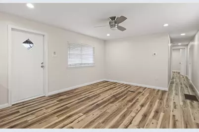 2222 N Austin Avenue #11, Pearland, TX 77581 - Photo 8