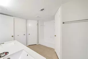 10827 Sugar Hill Dr, Houston, TX 77042 - Photo 18
