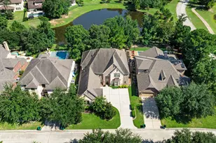 34 N Swanwick Pl, Tomball, TX 77375 - Photo 2